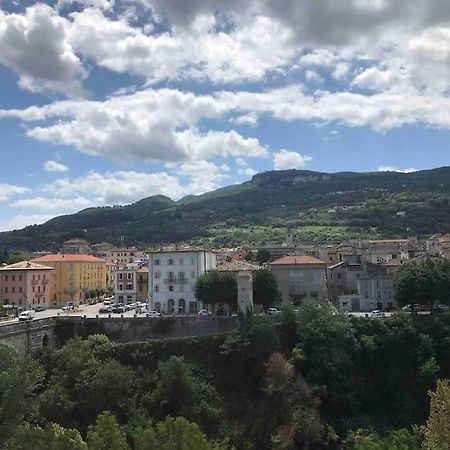 L'Attico Sul Fiume Center Home Ascoli Piceno Dış mekan fotoğraf