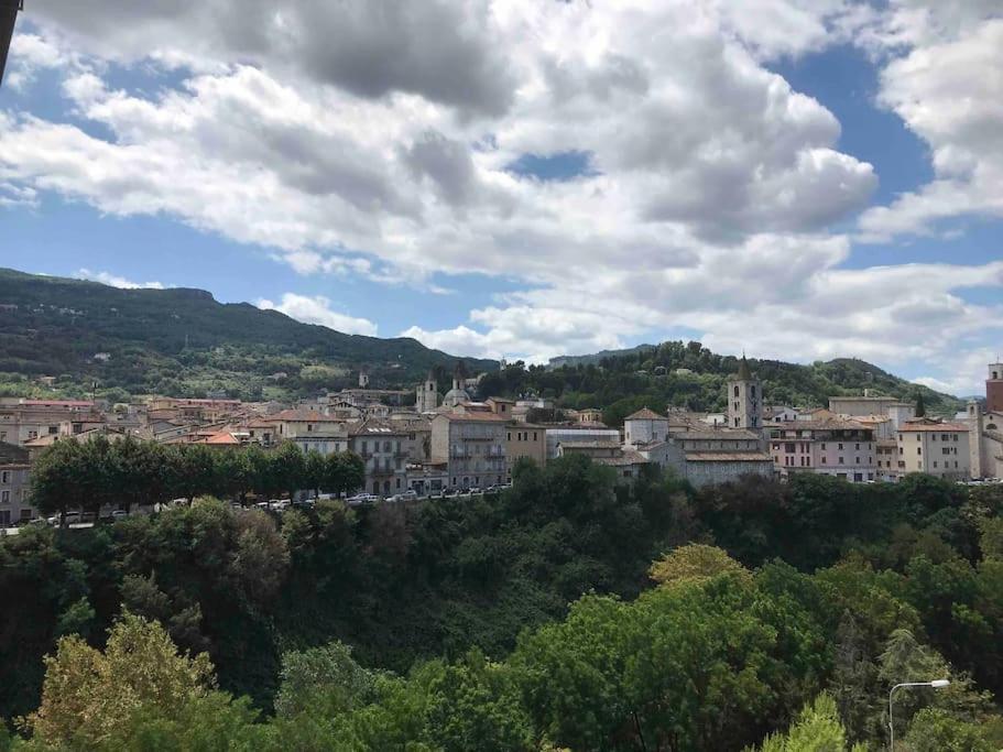 L'Attico Sul Fiume Center Home Ascoli Piceno Dış mekan fotoğraf
